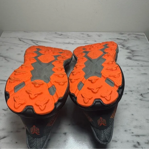 Hoka Speedgoat 5 Youth 3.5MD Orange and Black Tieless Shoes - Picture 9 of 10